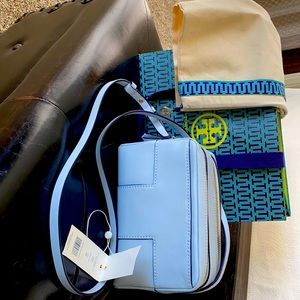 Block T Double Zip CROSSBODY